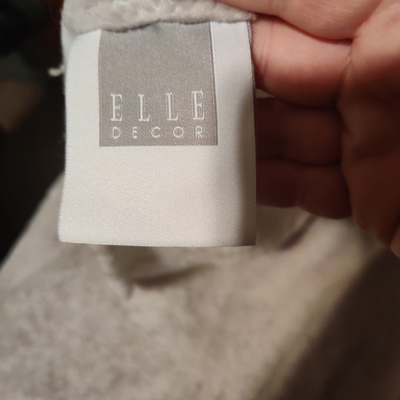 Grey Throw - Picture 3 of 3